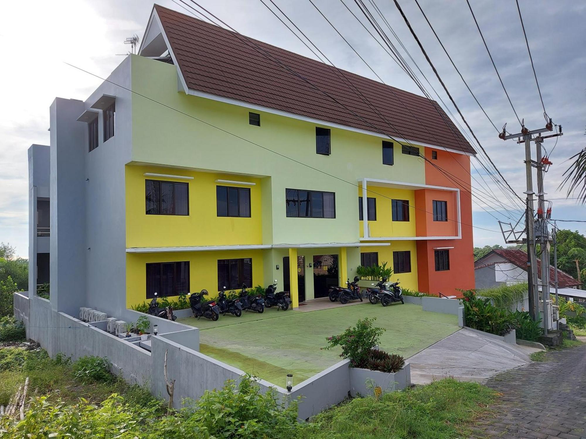 Yellow Guest House Uluwatu Dış mekan fotoğraf
